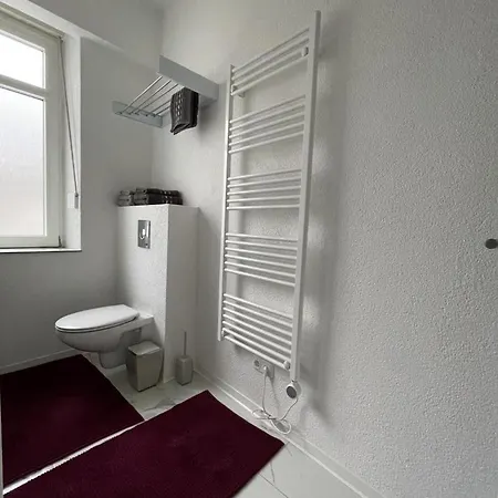 Neu! Moderne Fewo Blumenhaus Apartment Idar-Oberstein