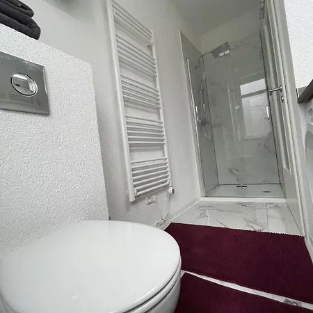 Apartment Neu! Moderne Fewo Blumenhaus *